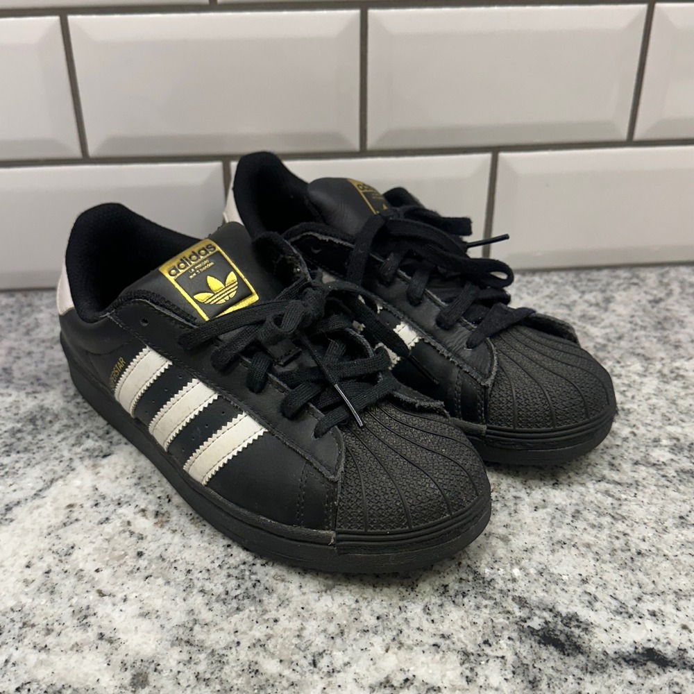 Adidas Kids Size 3 Superstar Sneakers Black White Shell Toe Streetwear EF5394